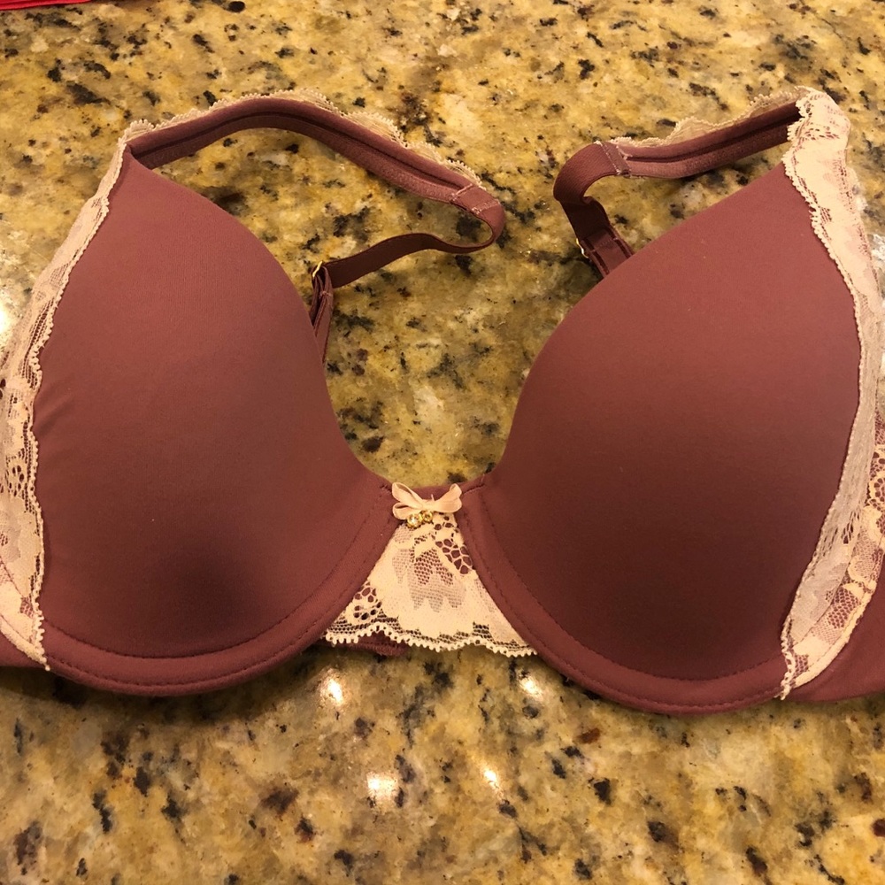 NWOT 34B bra
